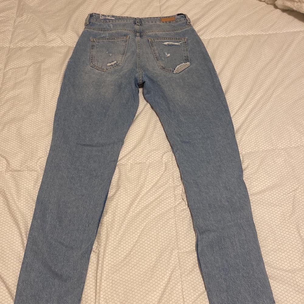 ZARA RIPPED JEANS - Picture 2 of 4